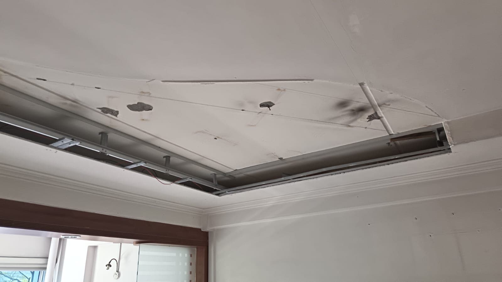 Renovation vs Reinstatement in Singapore: What's the Difference?