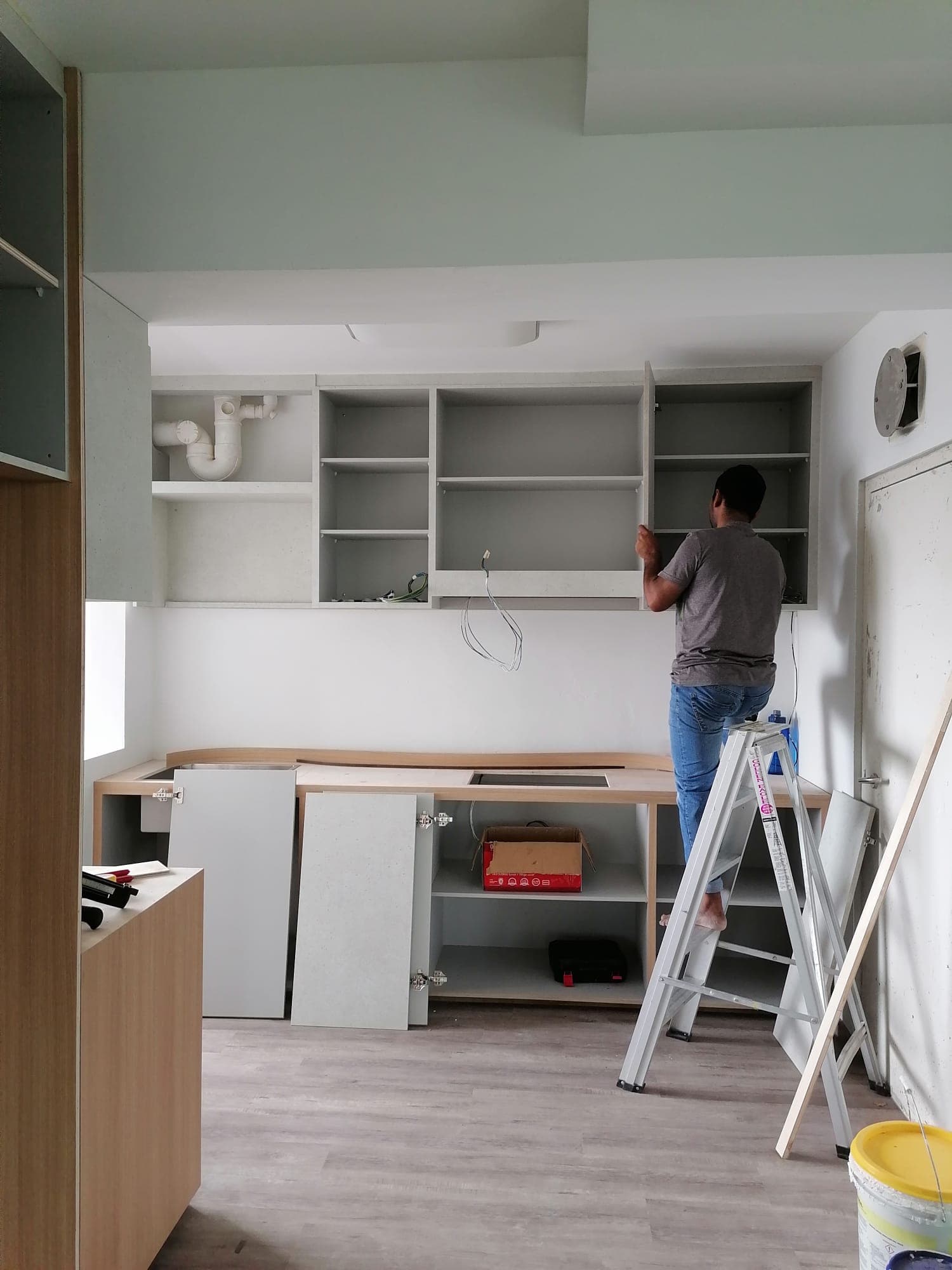 Kitchen Cabinet Refurbishment & Replacement